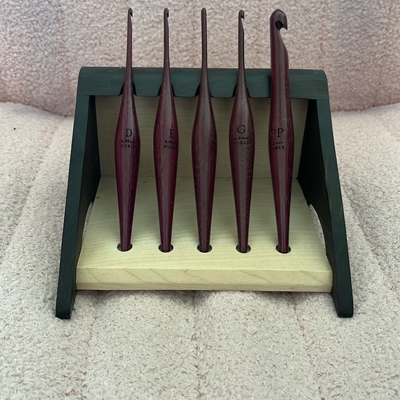 Furls Other - Crochet hook stand